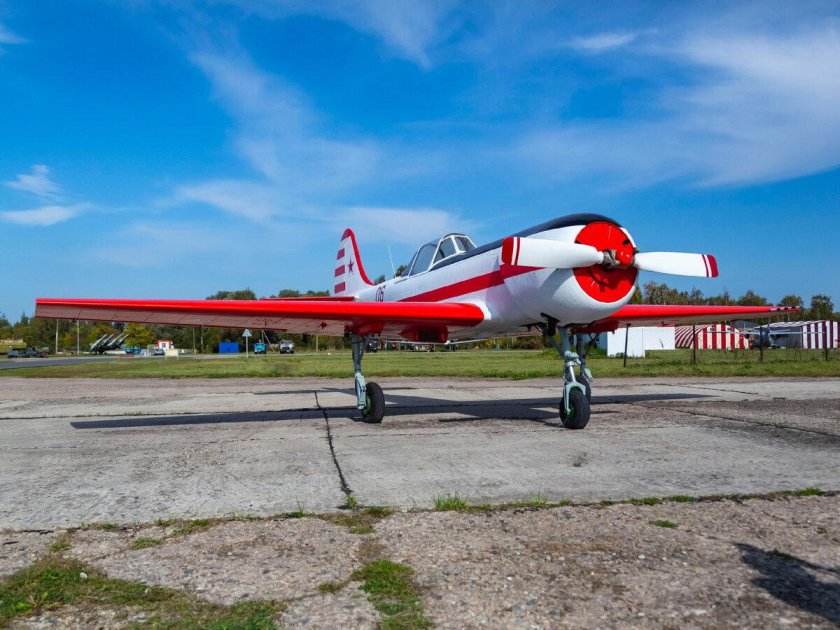 Як 52 учебный летательный аппарат