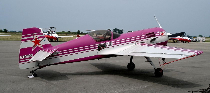 Спортивный самолет Су-26