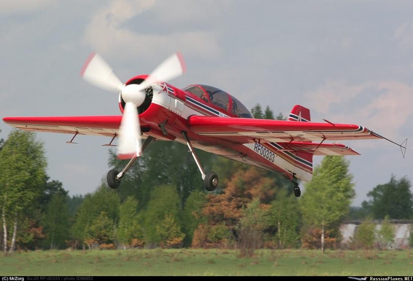 Спортивный самолет Су 29
