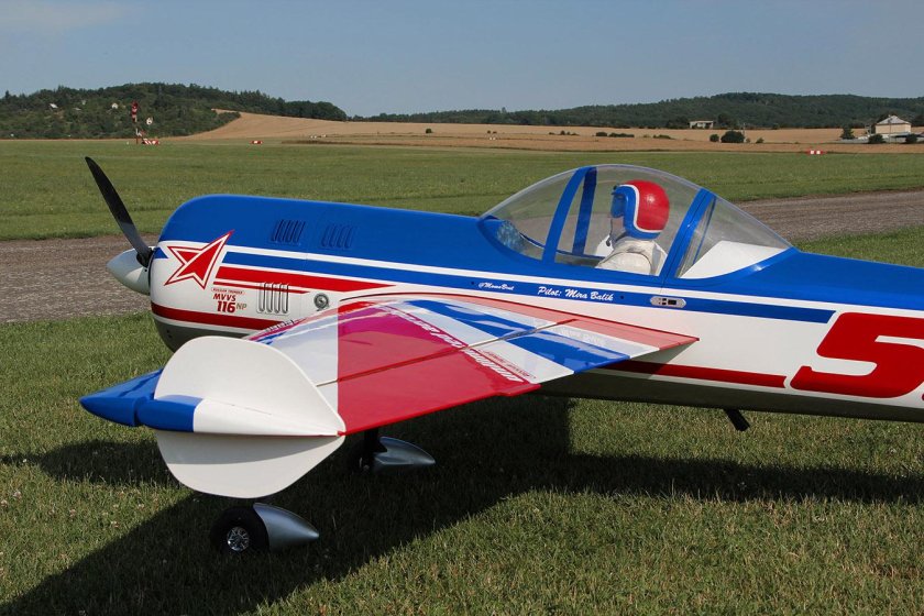 Пилотажный самолет Су 26