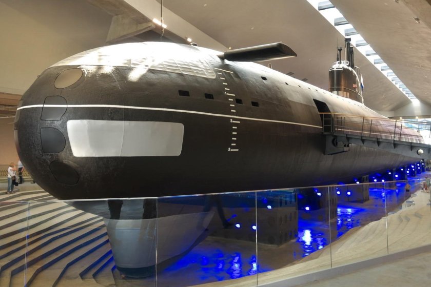 Ленинский комсомол атомная подводная лодка