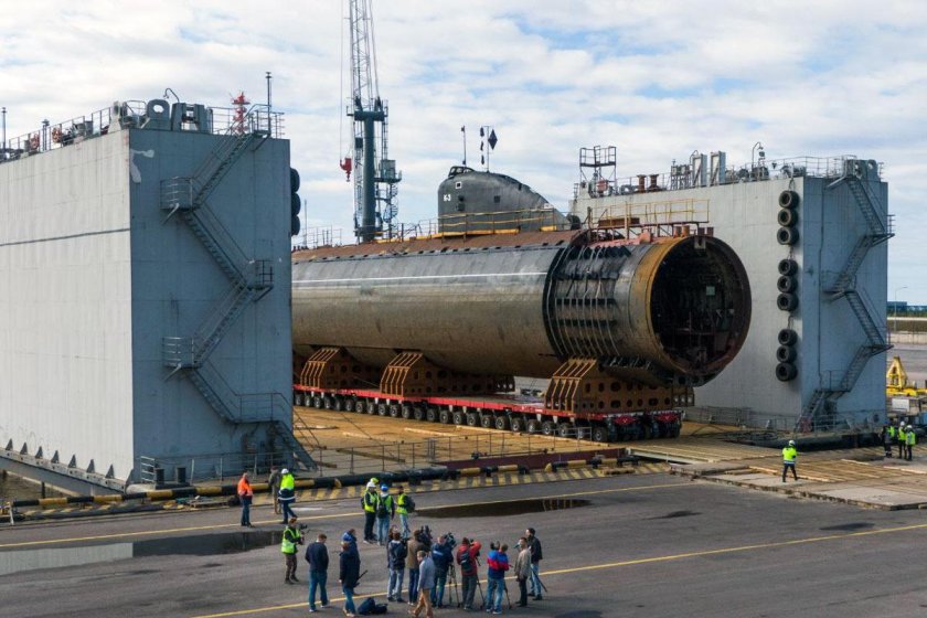 Подводная лодка Ленинский комсомол в Кронштадте