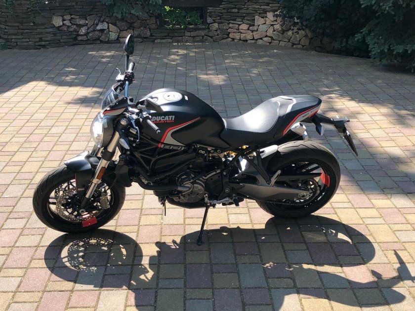 Ducati monster 821 stealth