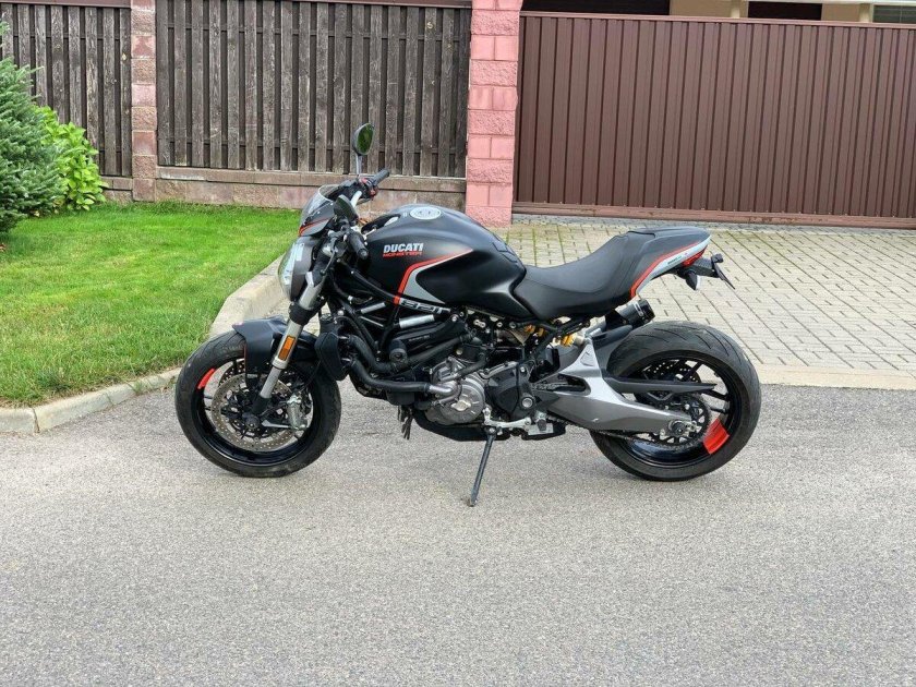 Ducati monster