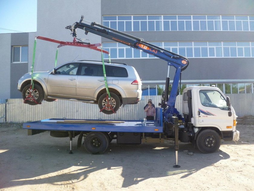 Эвакуатор Хендай HD 78 со сдвижной платформой