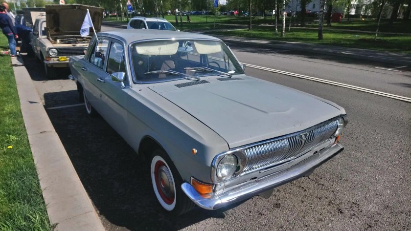 ГАЗ 2410 серая