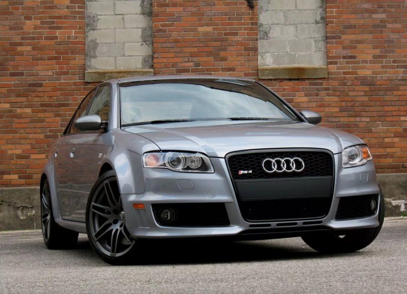 Ауди рс4 2008