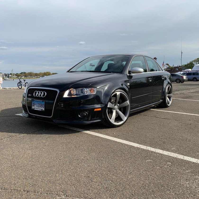 Audi rs 4 b 7