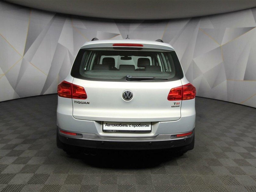 Тигуан 2.0 TSI