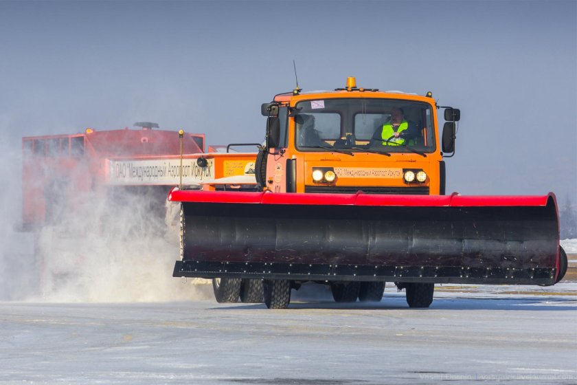 Аэродромная уборочная машина БС-4000