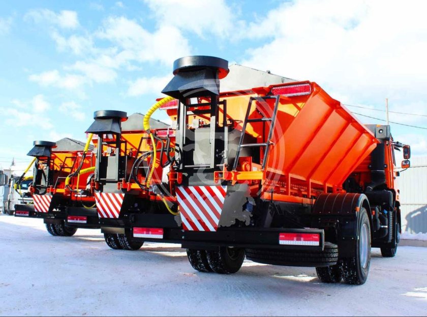 Разбрасыватель песка кдм