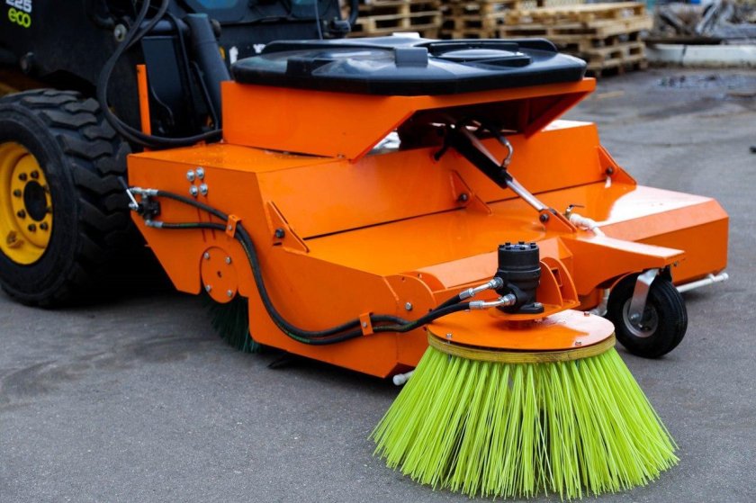 Щетка с бункером JCB sc150