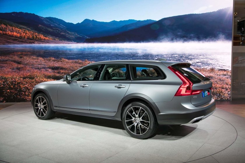Volvo xc70 2021