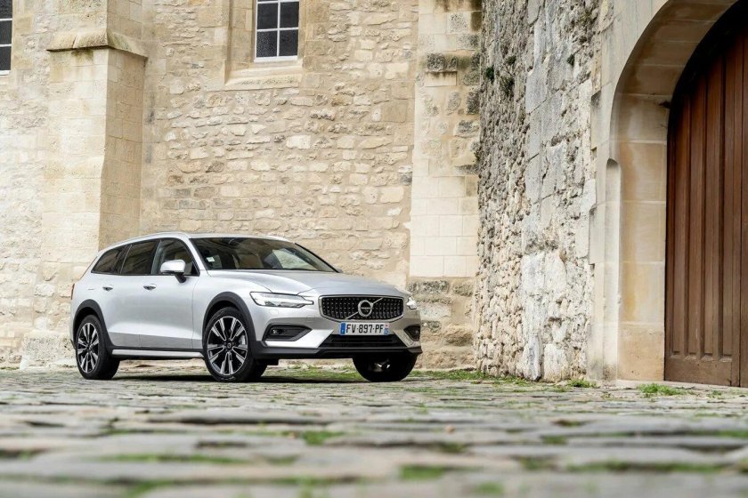 Вольво в 60 кросс кантри