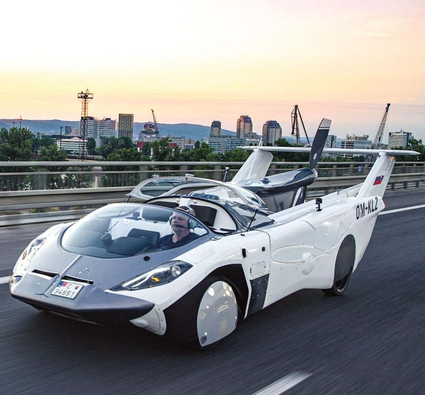 Летающая машина aircar