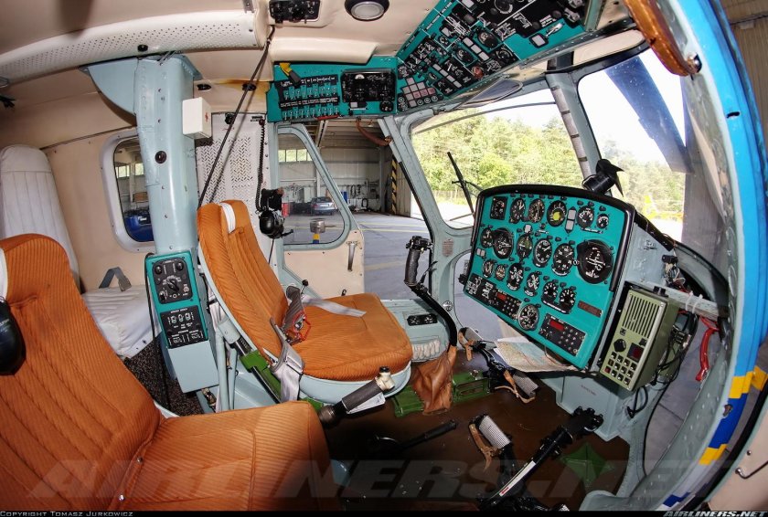 Ми-2 вертолёт салон