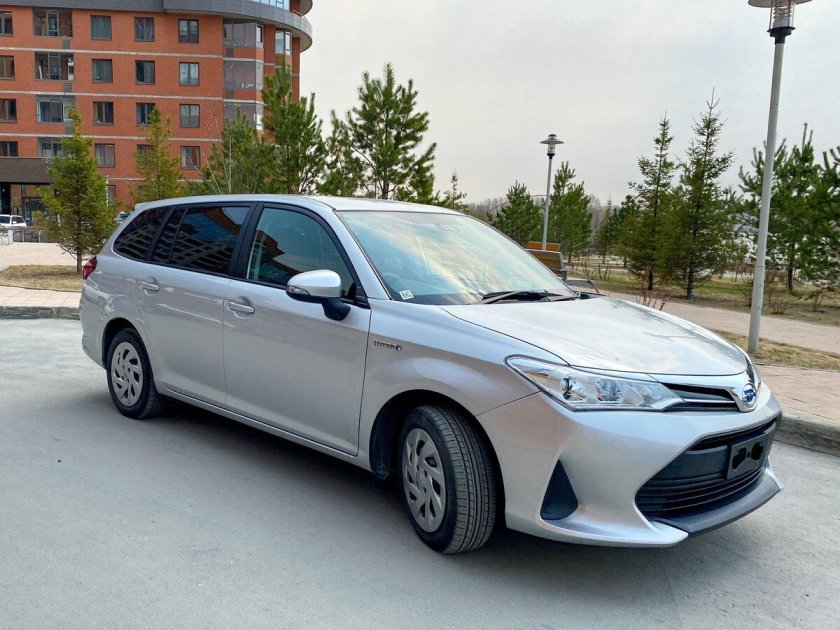 Тойота Королла Филдер 2019