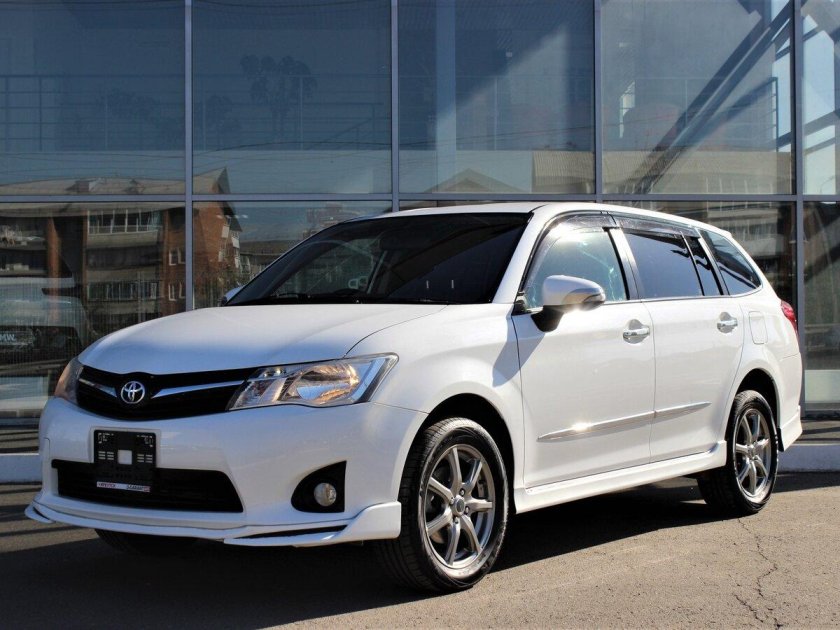 Toyota corolla fielder 2013