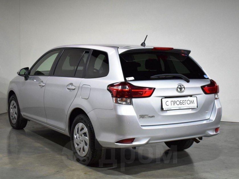 Тойота Королла Филдер 2019