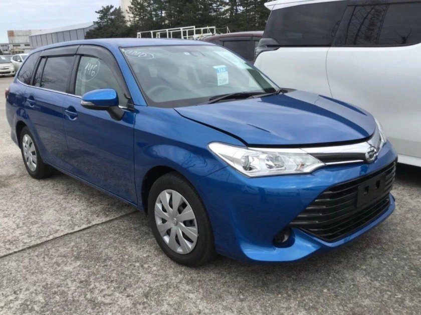 Toyota Corolla Fielder 2015