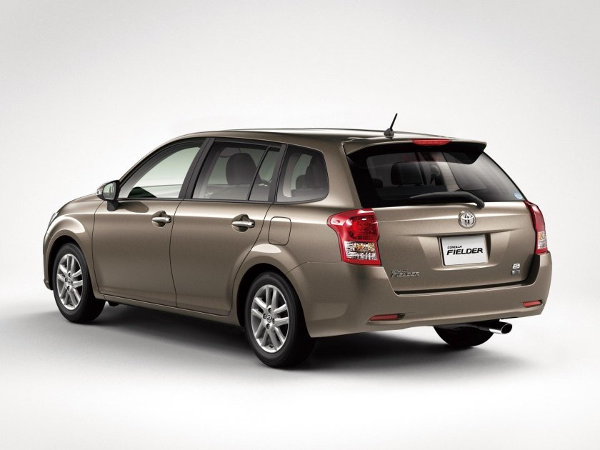 Тойота Филдер 2012