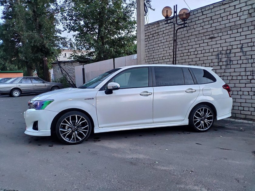 Toyota Corolla Fielder 160