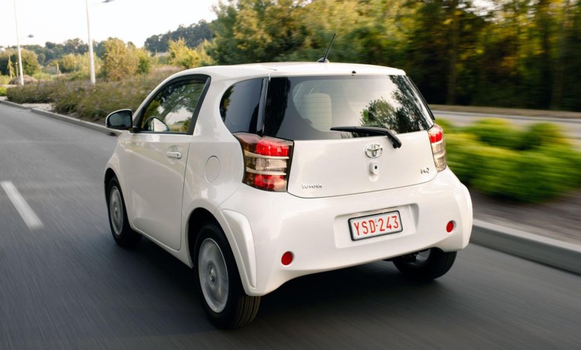 Toyota iq 2009