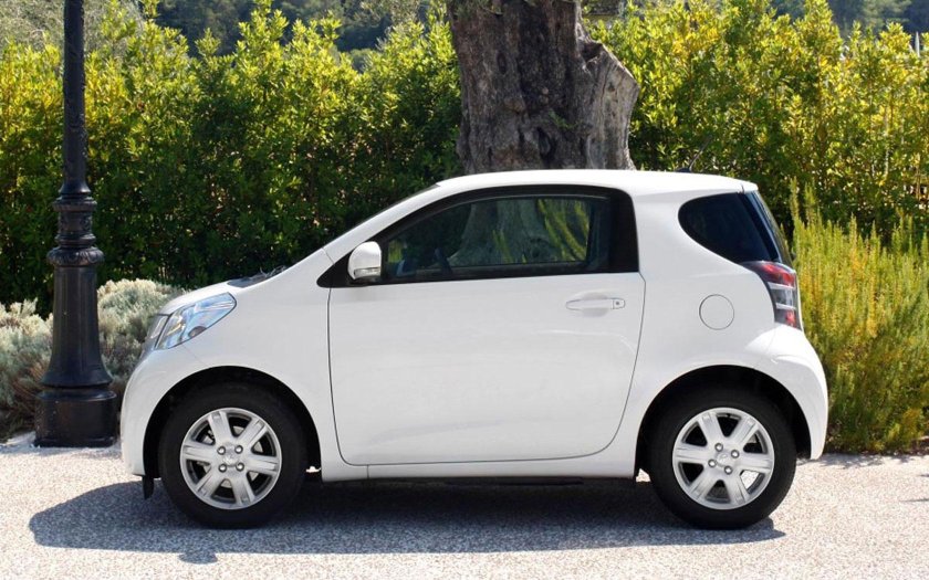 Toyota IQ 2
