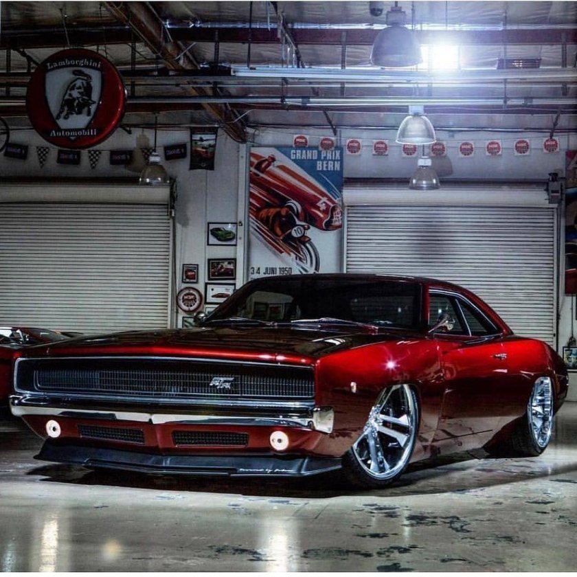 Мустанг Додж Чарджер