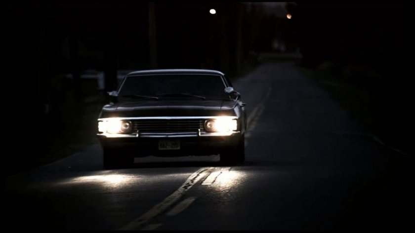 Chevrolet Impala 1967 ночью