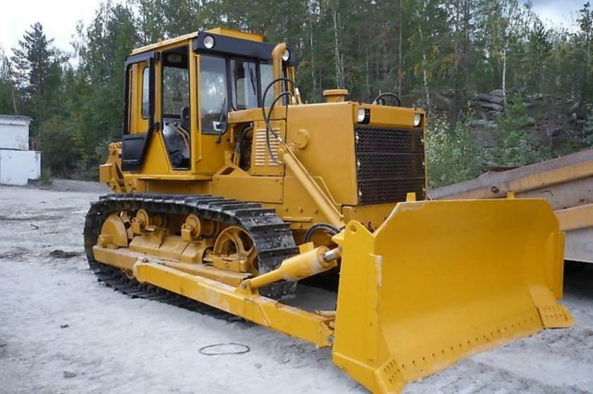 Бульдозер ЧТЗ Т-170