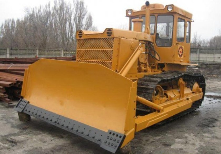 Бульдозер ЧТЗ Т-170