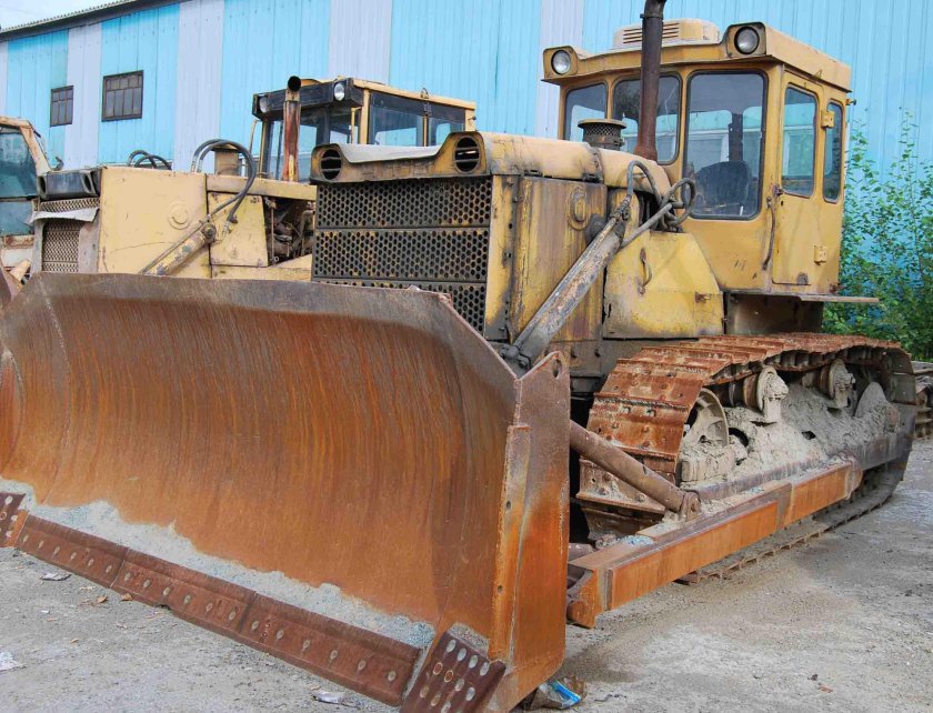 Бульдозер ЧТЗ Т-130