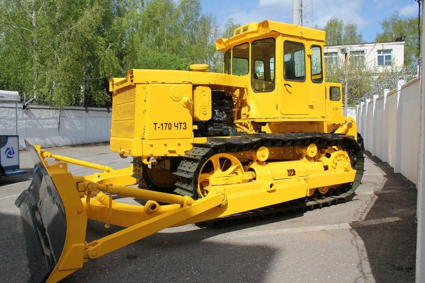 ЧТЗ трактор т-170