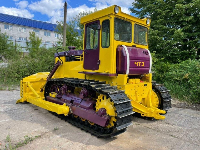 Трактор ЧТЗ 170