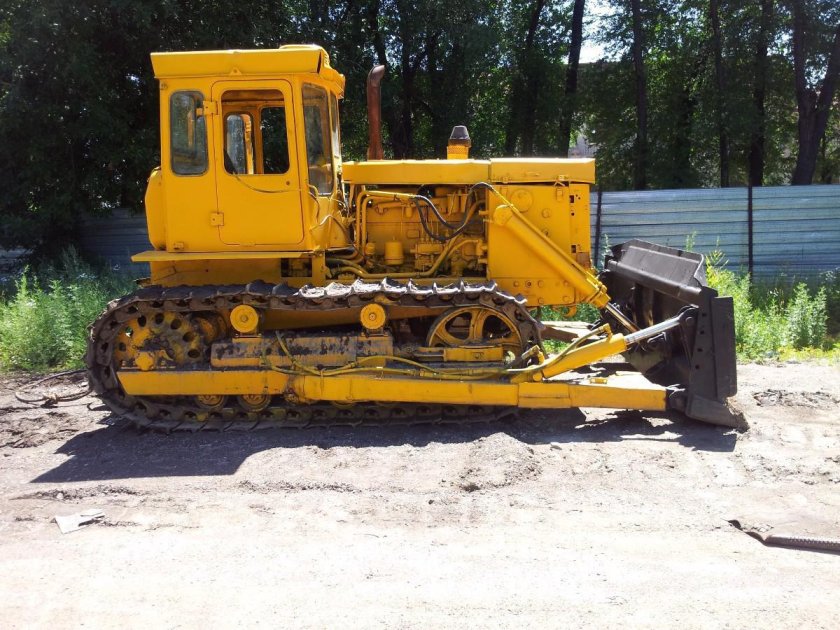 ЧТЗ 170 бульдозер