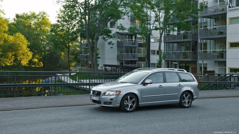Volvo v50 2012