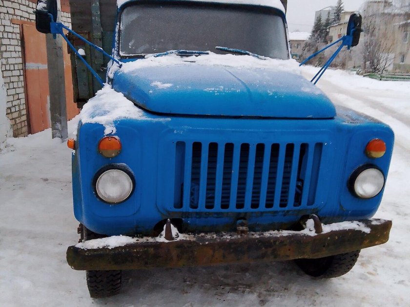 Грузовик газ 53