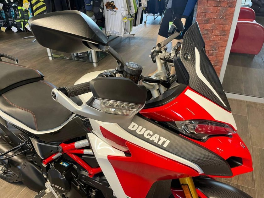 Ducati multistrada 1260 pikes peak