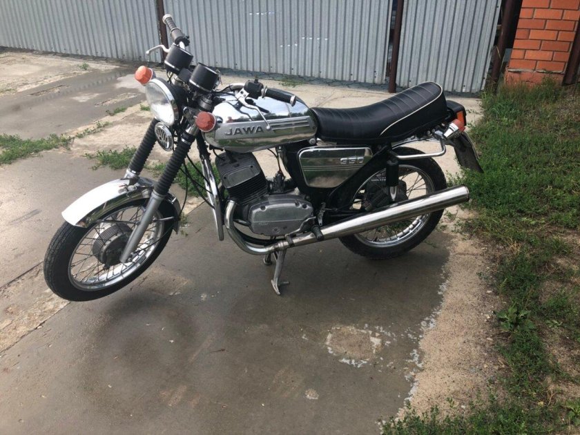 Ява 350 с хромированным баком