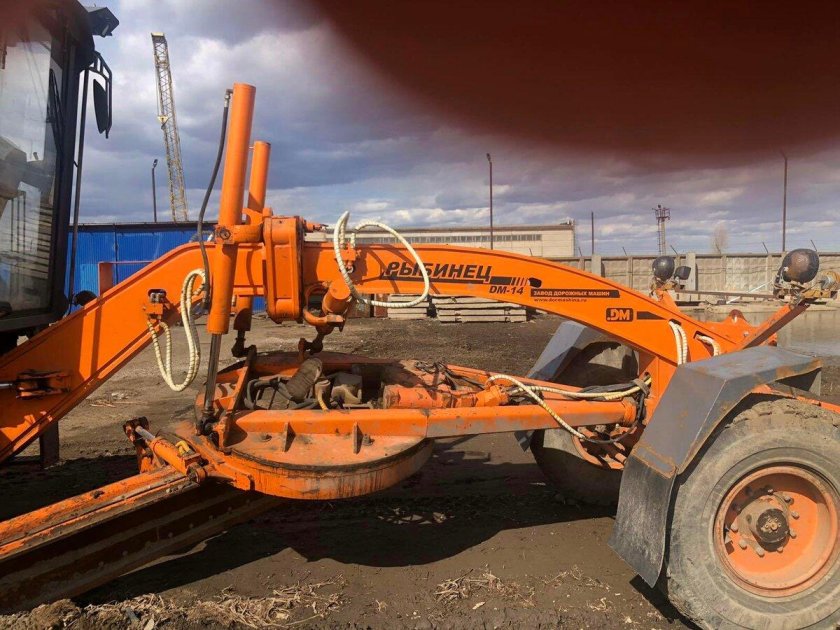 Автогрейдер dm-14.2 рыбинец