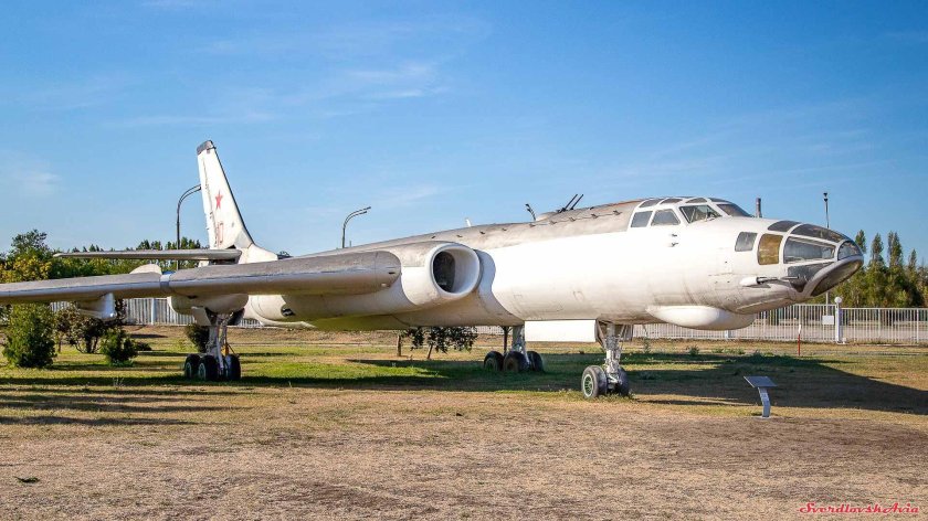 Бомбардировщик ту 16