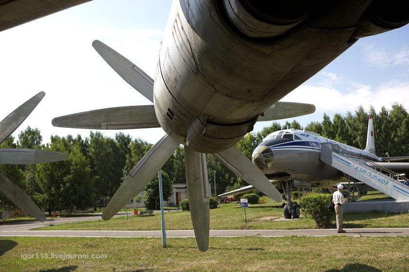 Ульяновский музей авиации ан22