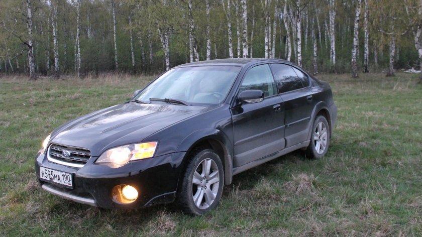 Аутбек седан 2005