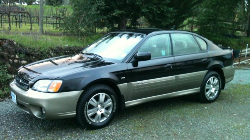 Subaru Outback седан