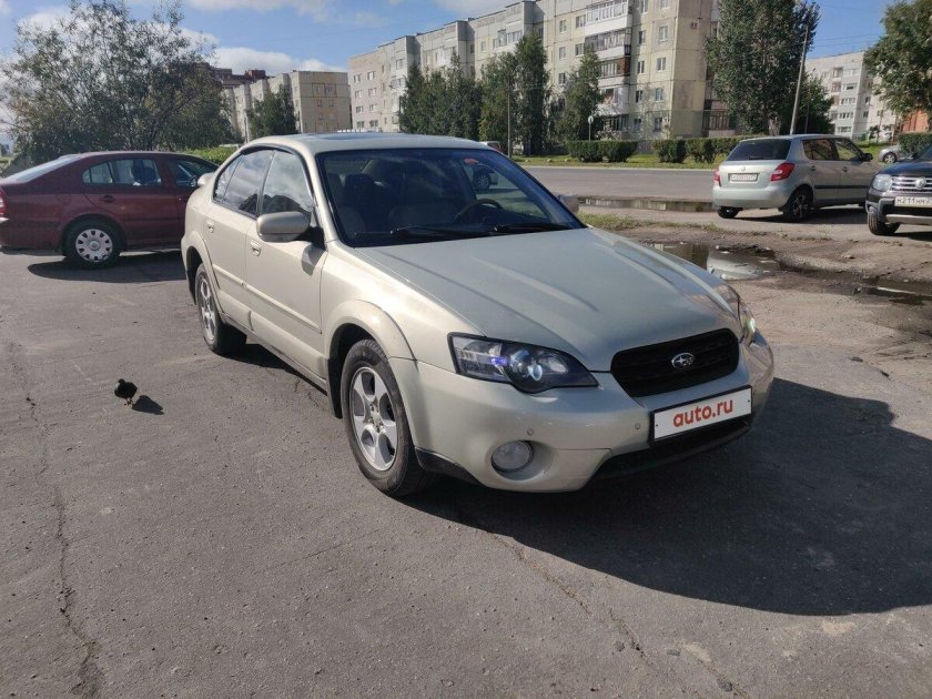 Субару аутбек 2005