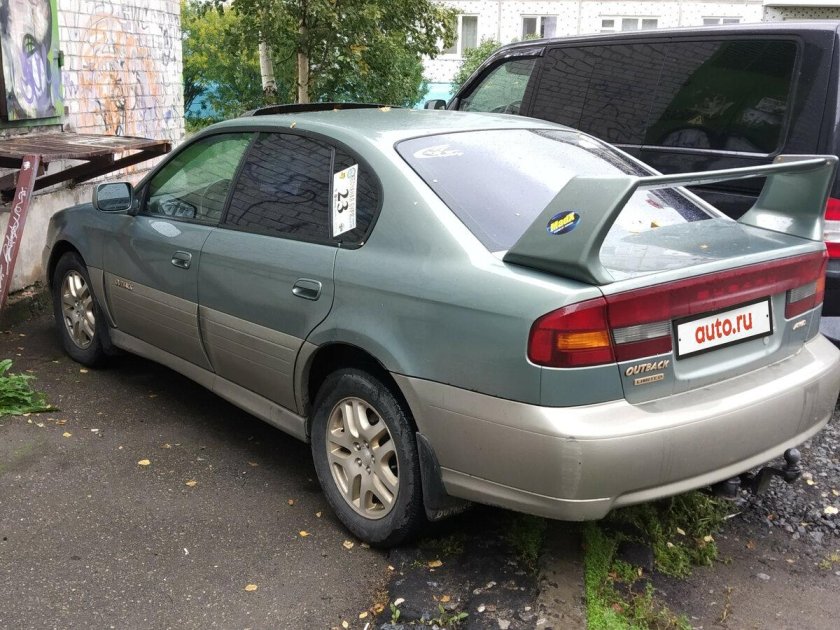 Subaru outback 2001 седан