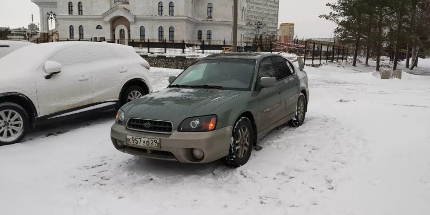 Subaru Outback седан