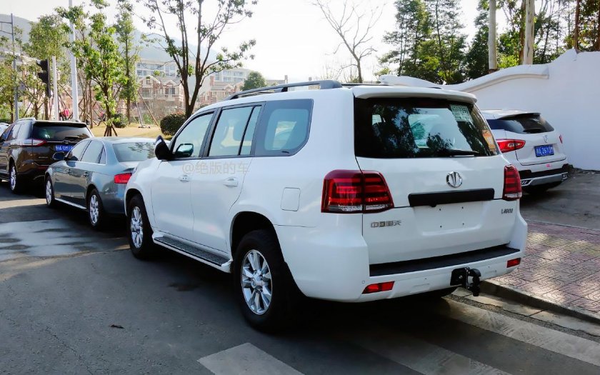 Китайский ленд Крузер 200