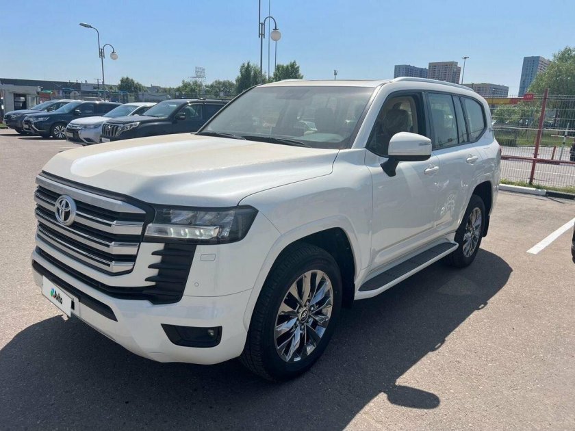 Ленд Крузер 2022